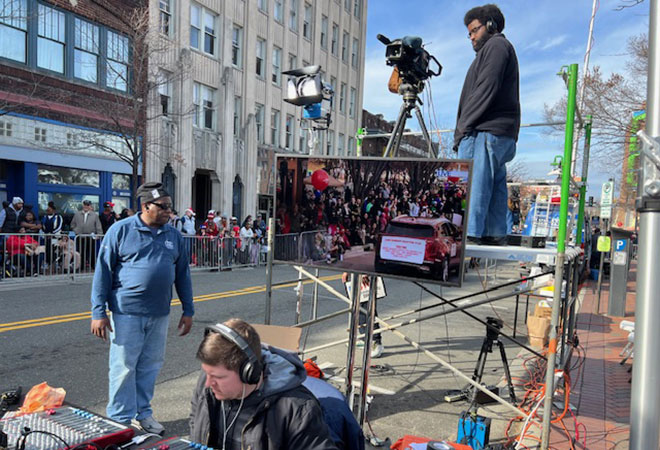 WRAL Broadcast of Durham Holiday Parade